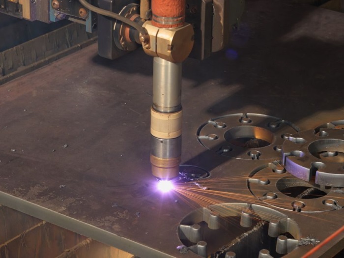 Equipo CNC industrial para corte por plasma de placa metálica